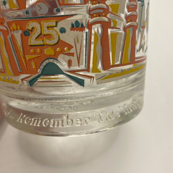 Walt Disney World 25th Anniversary Glass Donald Duck Castle 1996 Promo Cup - Picture 4 of 10